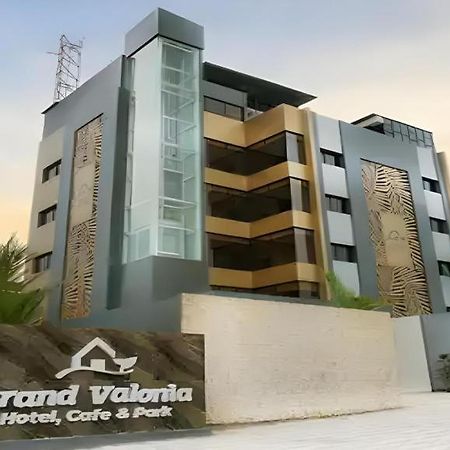 Grand Valonia Hotell Jembel Eksteriør bilde